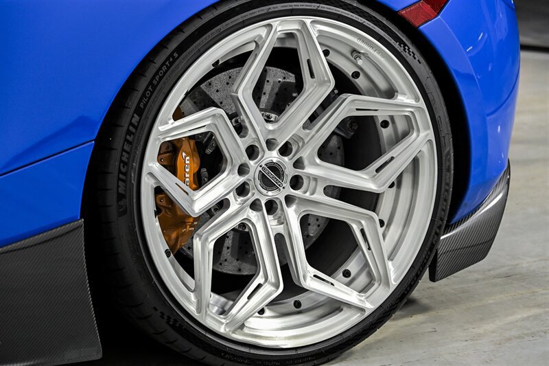 Used 2018 McLaren 720S RWD image 24