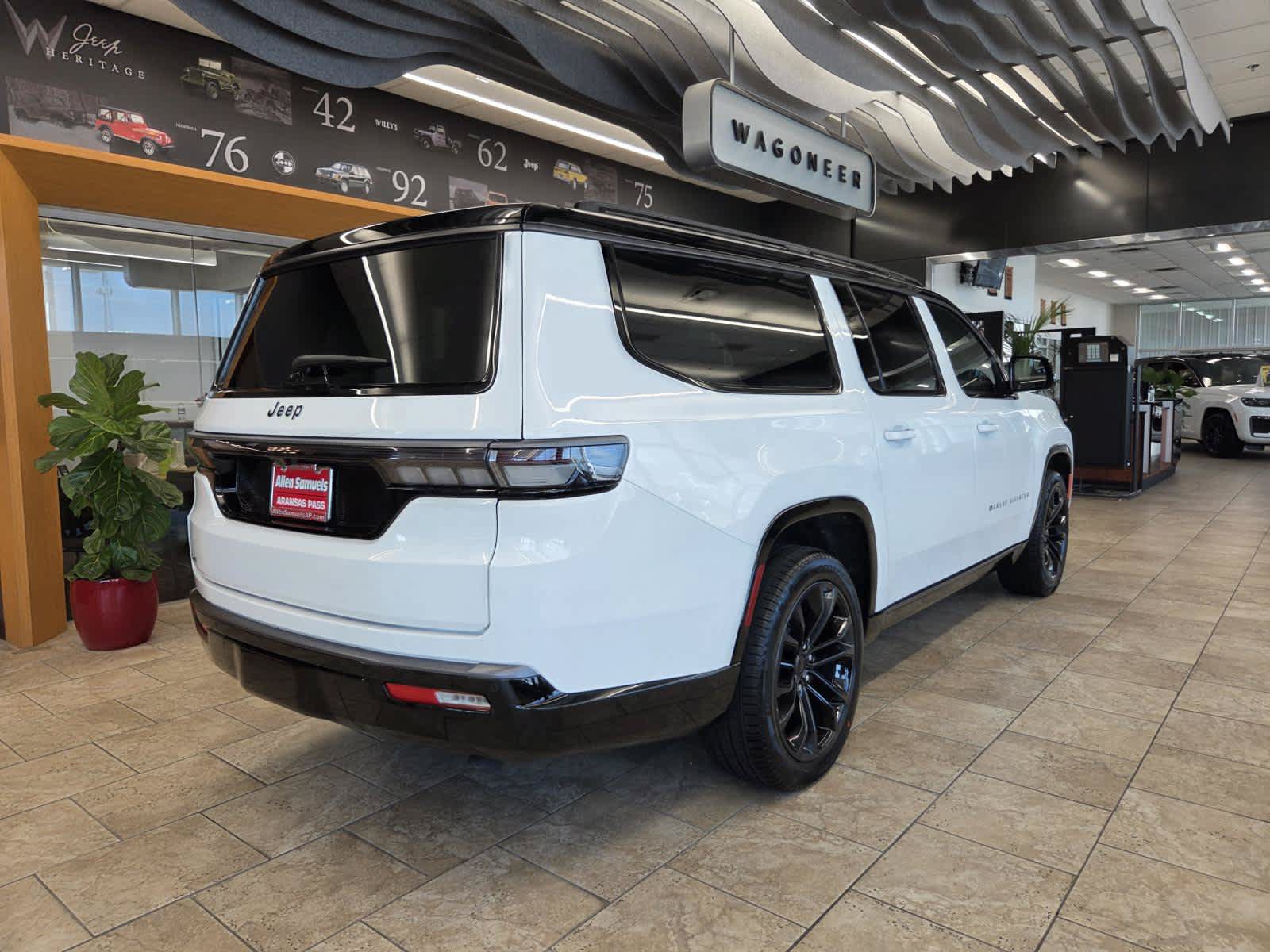 New 2026 Jeep Grand Wagoneer L Summit AWD/4WD image 5