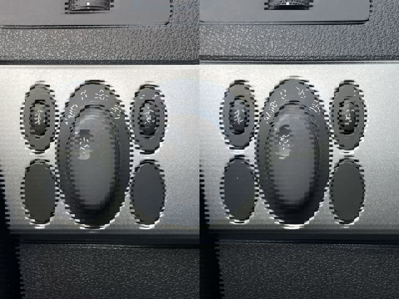 Used 2008 Saturn Astra XR w/ Advanced Audio Package image 24