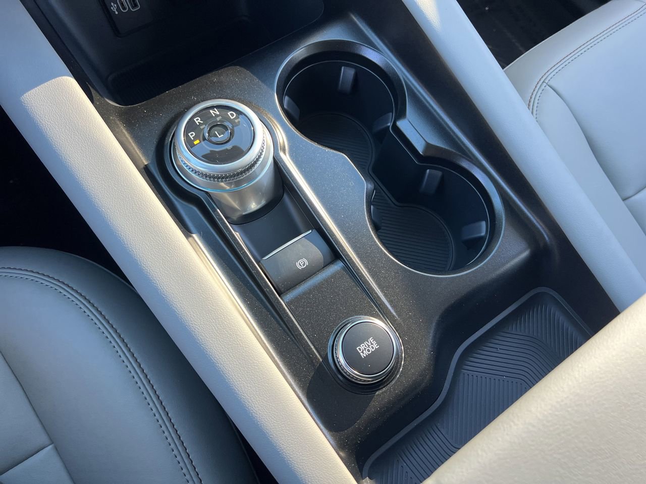 New 2026 Ford Explorer Active w/ Active Comfort Package image 8