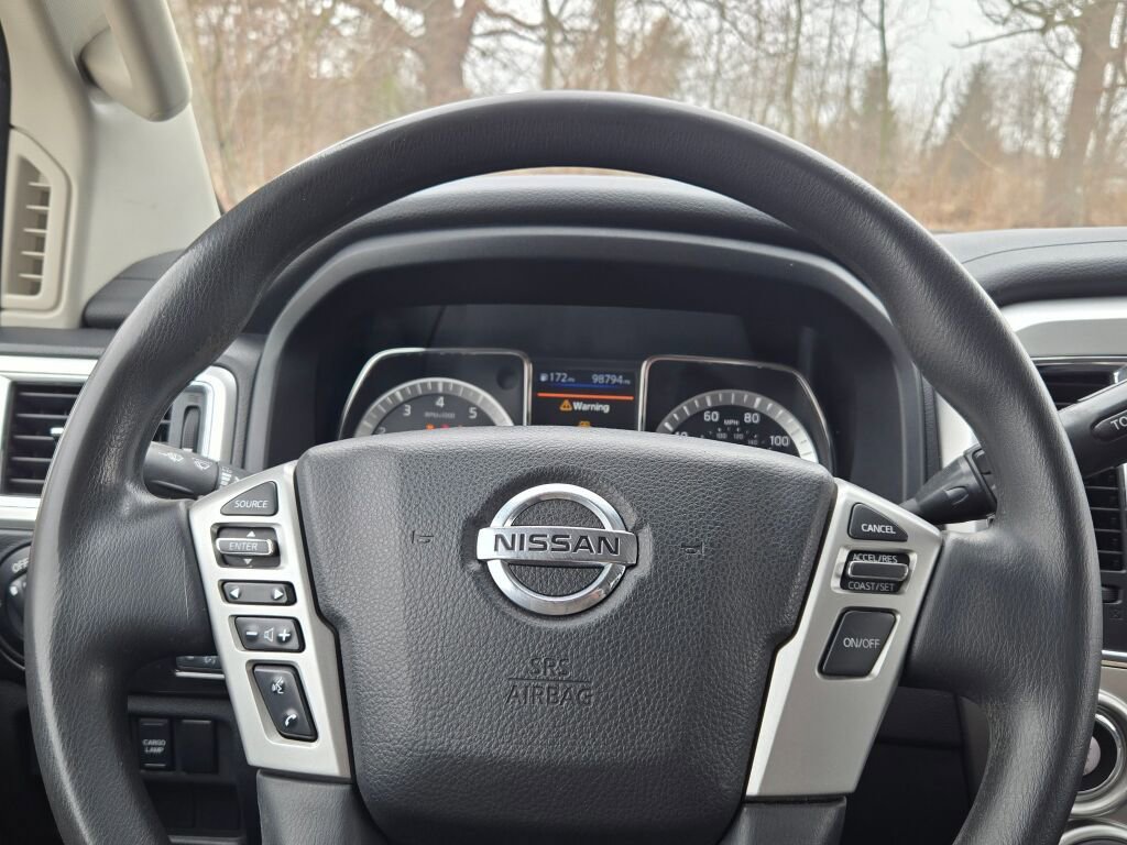 Used 2019 Nissan Titan SV image 26