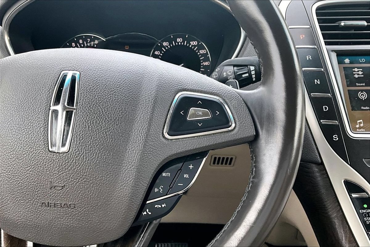 Used 2016 Lincoln MKX Select w/ Select Plus Package AWD/4WD image 21