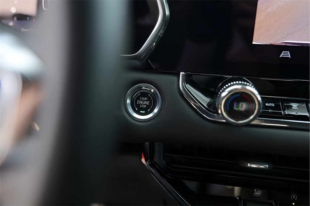 Used 2023 GMC Canyon Elevation w/ Convenience Package image 21