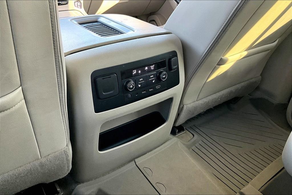 Used 2018 GMC Yukon Denali w/ Denali Ultimate Package image 31