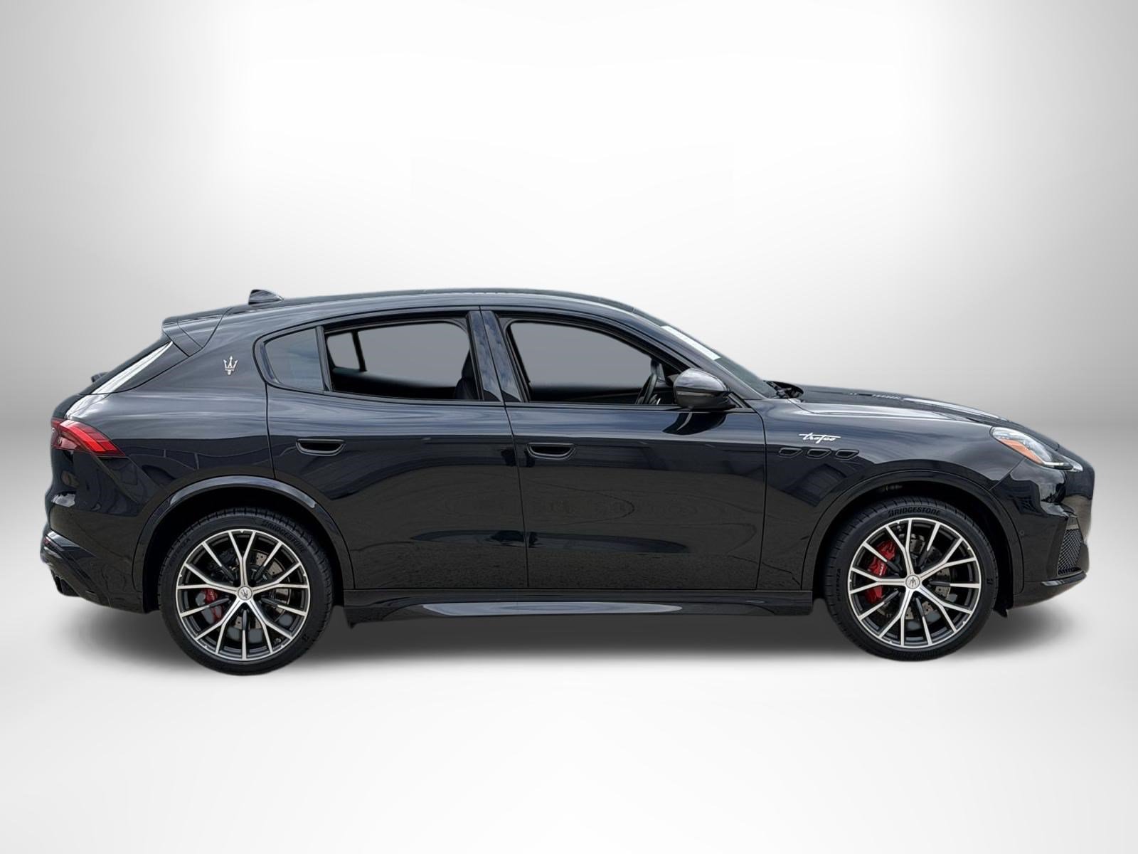 Used 2024 Maserati Grecale Trofeo AWD/4WD image 2