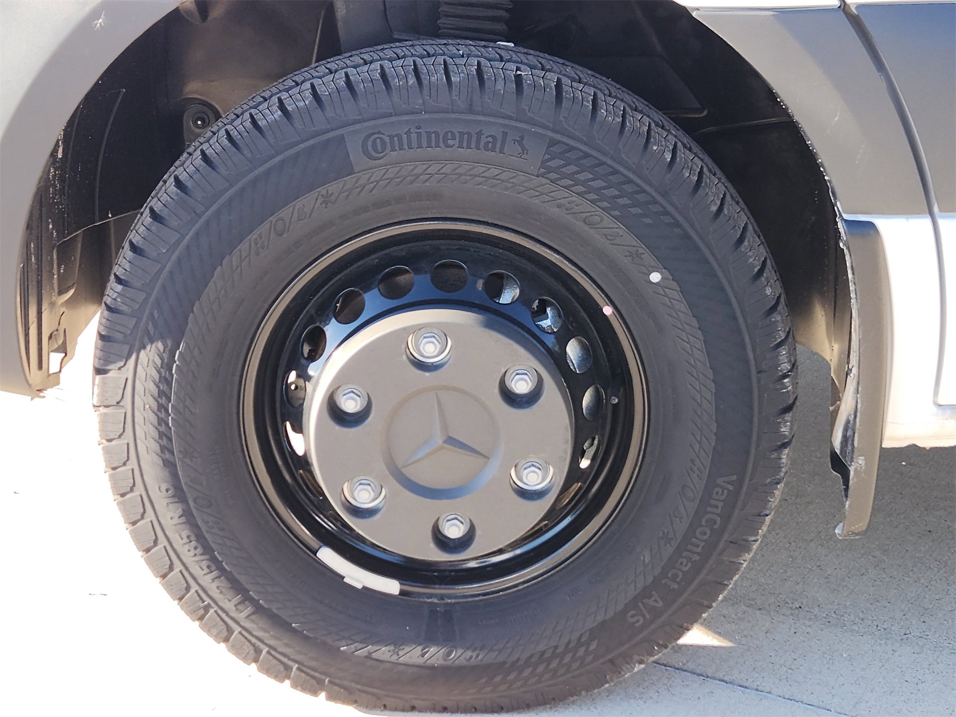 Used 2024 Mercedes-Benz Sprinter 3500 image 13