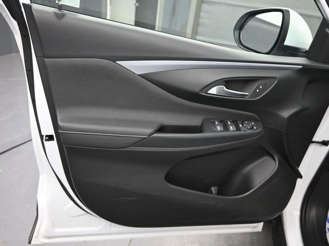 Used 2025 Buick Envista Preferred image 12