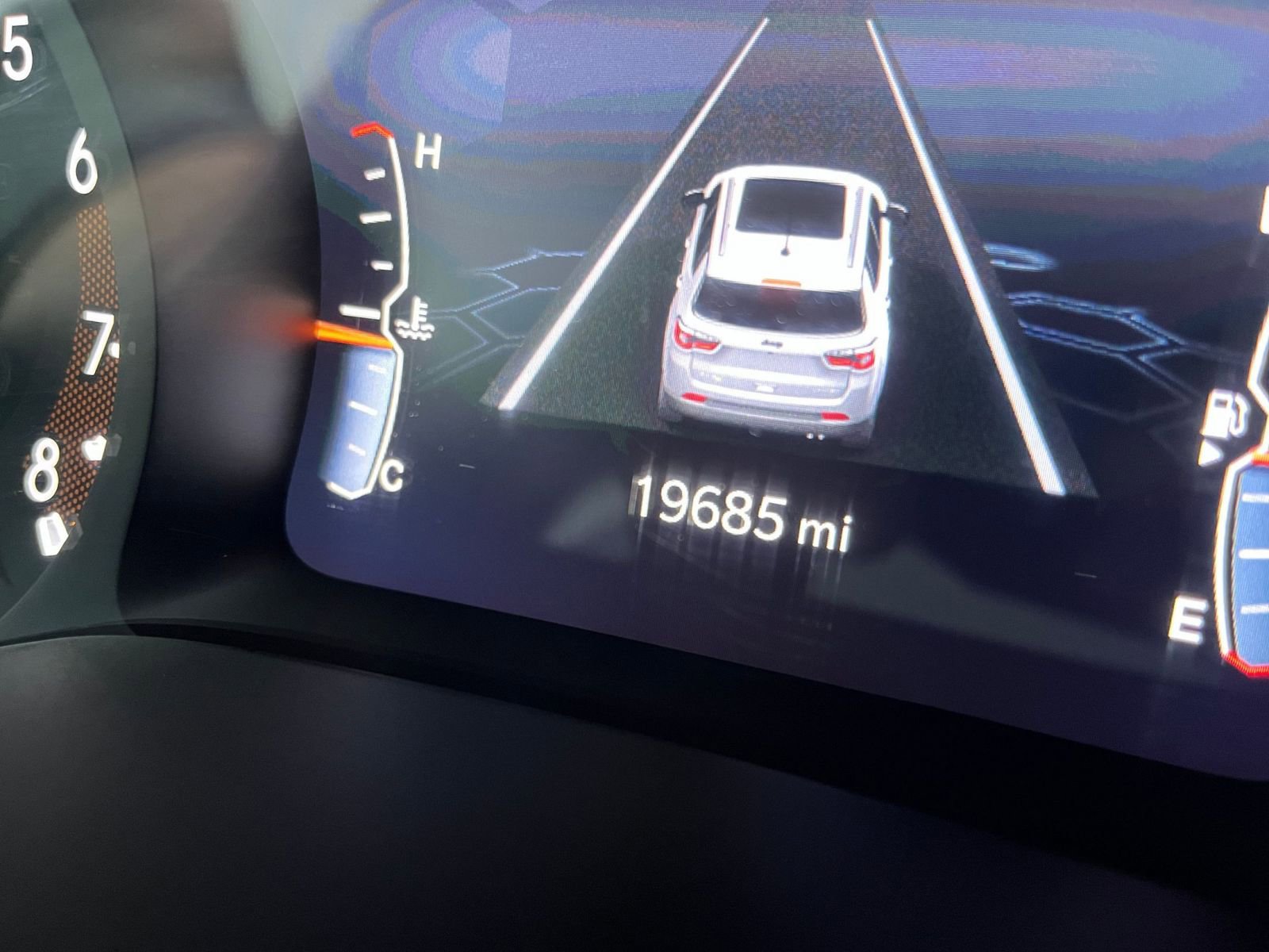 Used 2025 Jeep Compass Trailhawk image 39