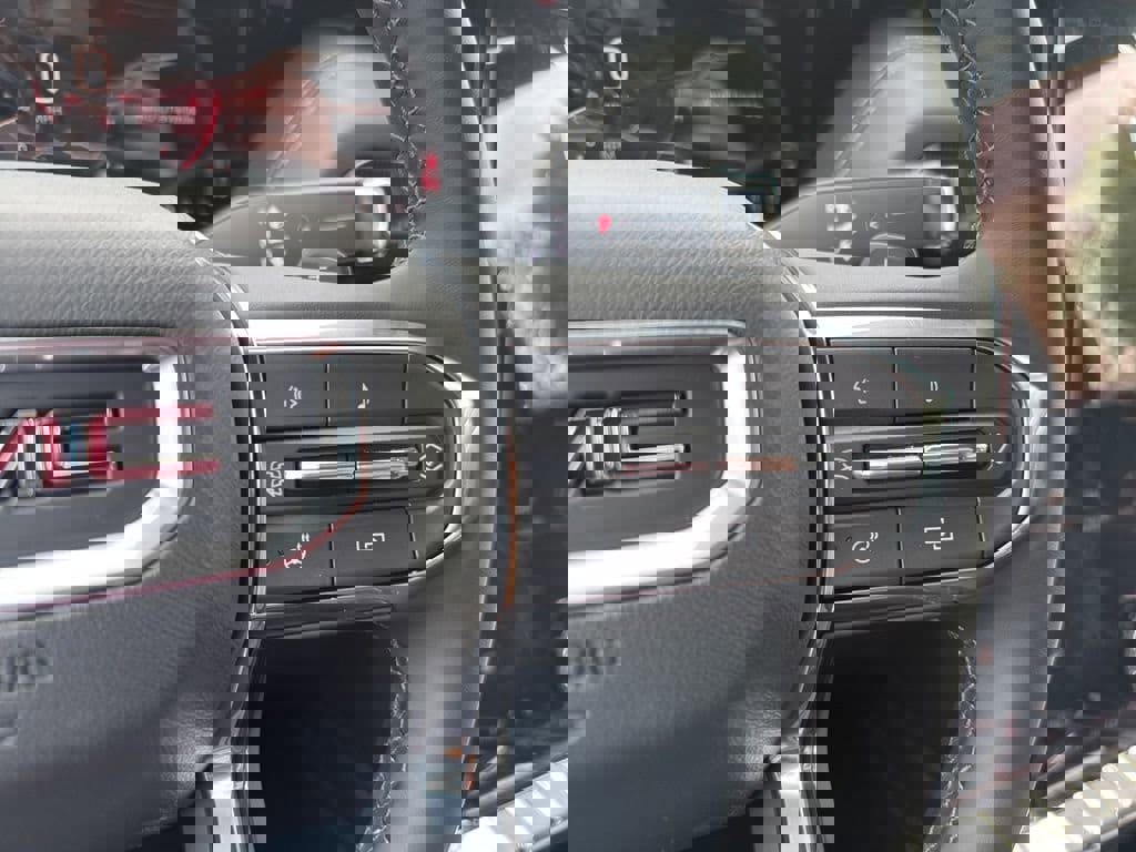 New 2026 GMC Yukon XL Elevation w/ LPO, Floor Liner Package image 28