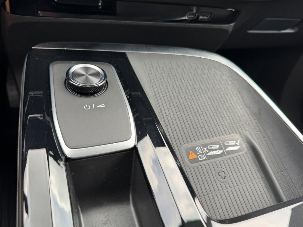 Used 2025 Buick Enclave Sport Touring w/ Power Package image 20