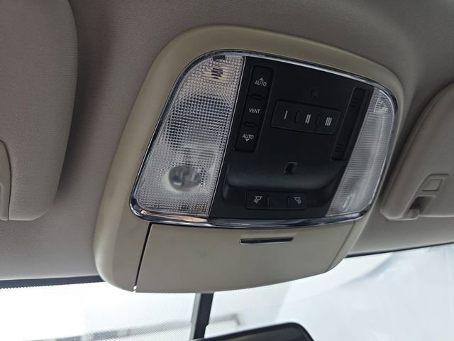 Used 2012 Jeep Grand Cherokee Laredo w/ Laredo E Group image 31