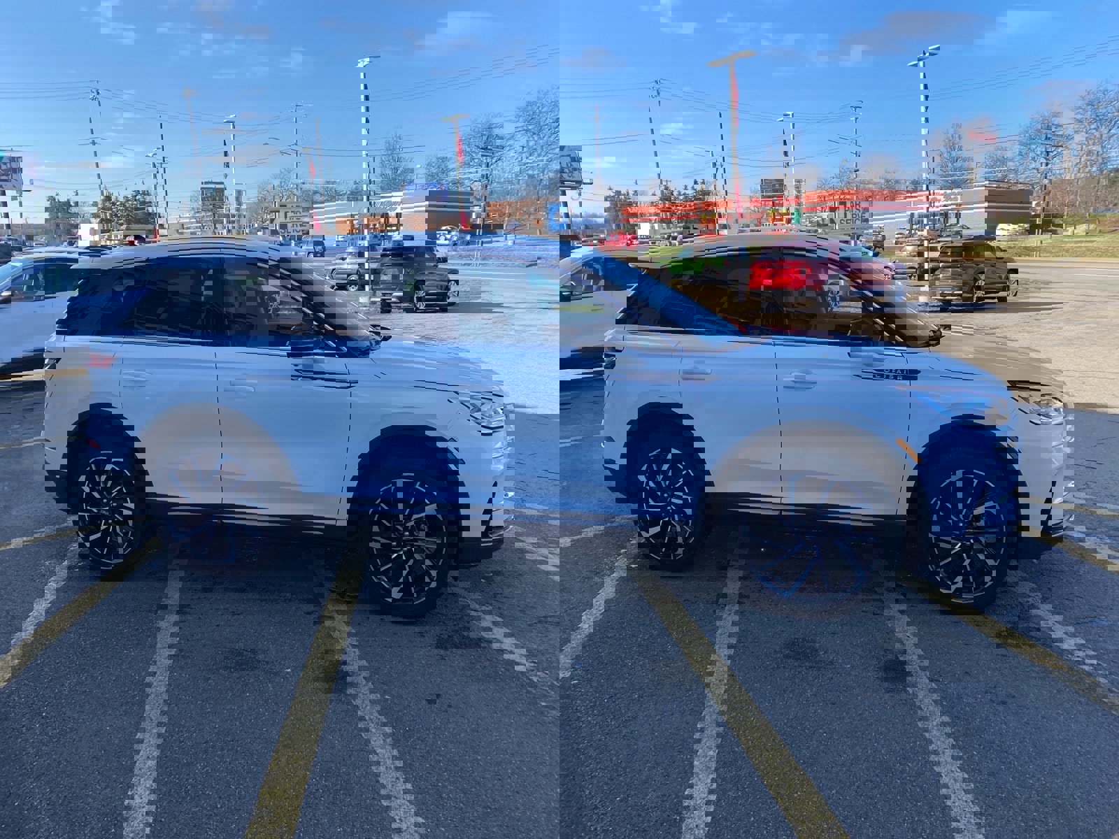 Used 2025 Lincoln Corsair Reserve image 6