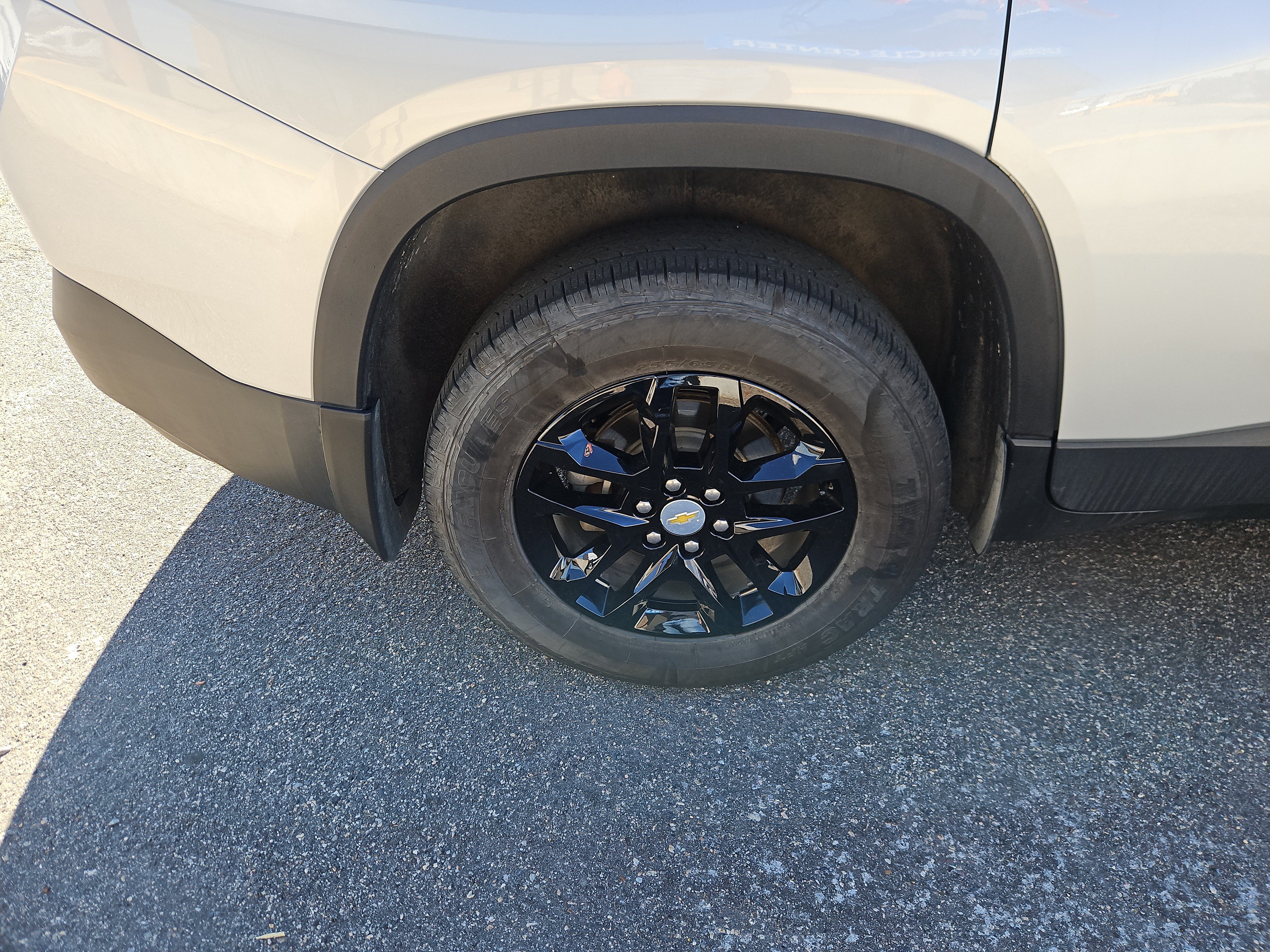 Used 2019 Chevrolet Traverse LT w/ LPO, Blackout Package AWD/4WD image 27