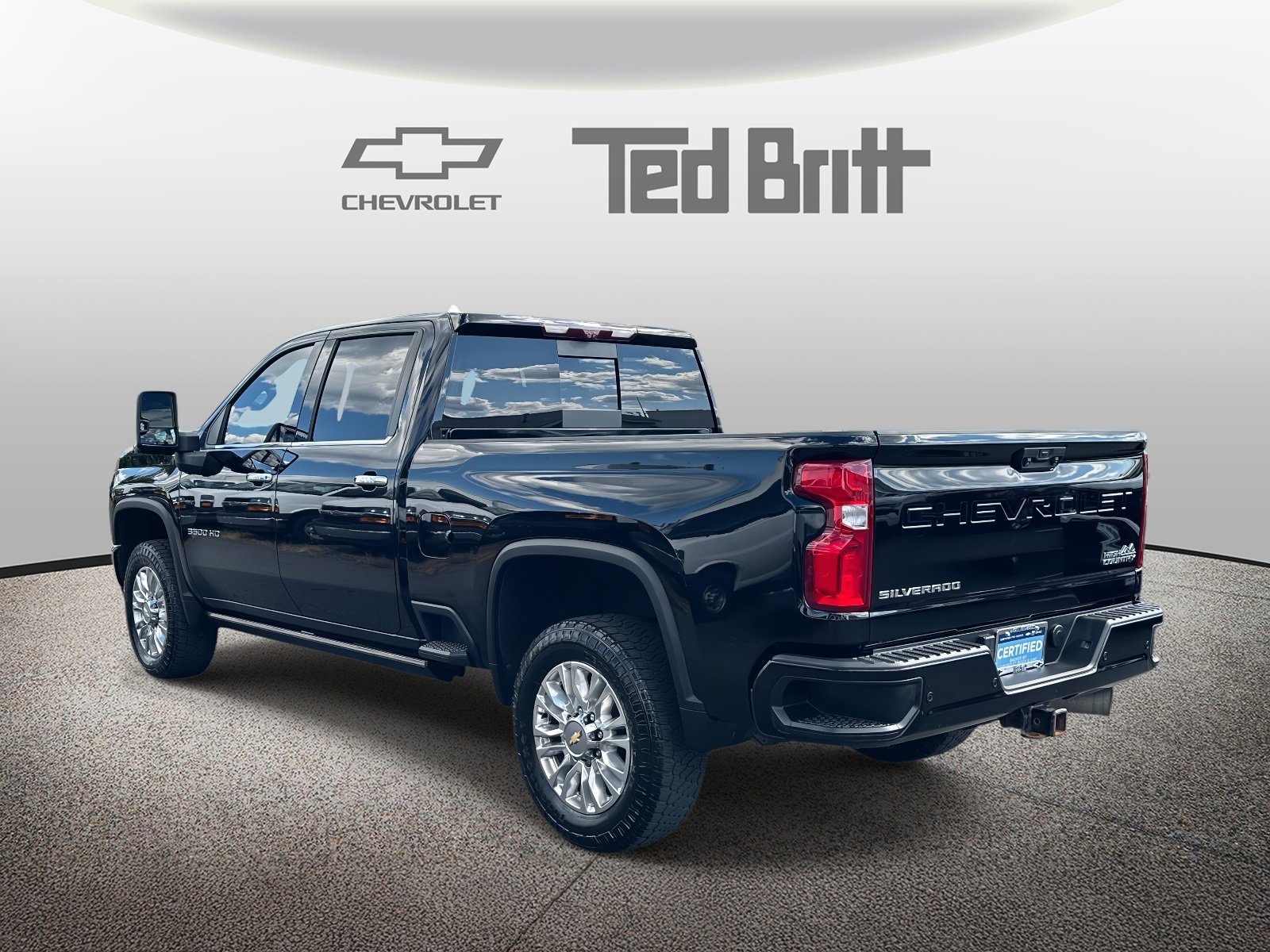 Used 2022 Chevrolet Silverado 3500 High Country w/ Z71 Off-Road Package image 4