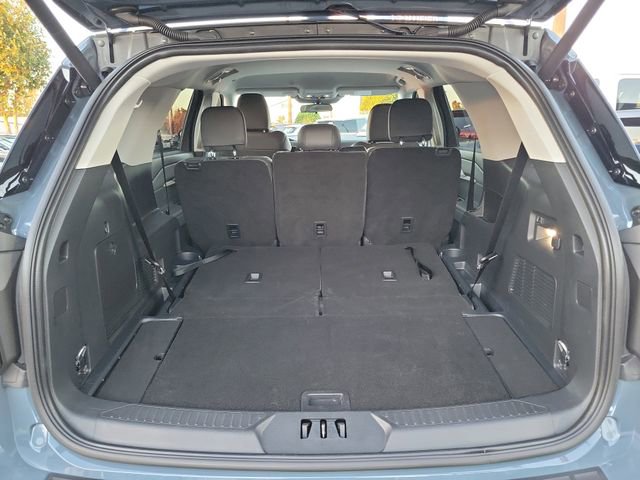 Used 2025 Ford Explorer Active w/ Active Comfort Package RWD image 20