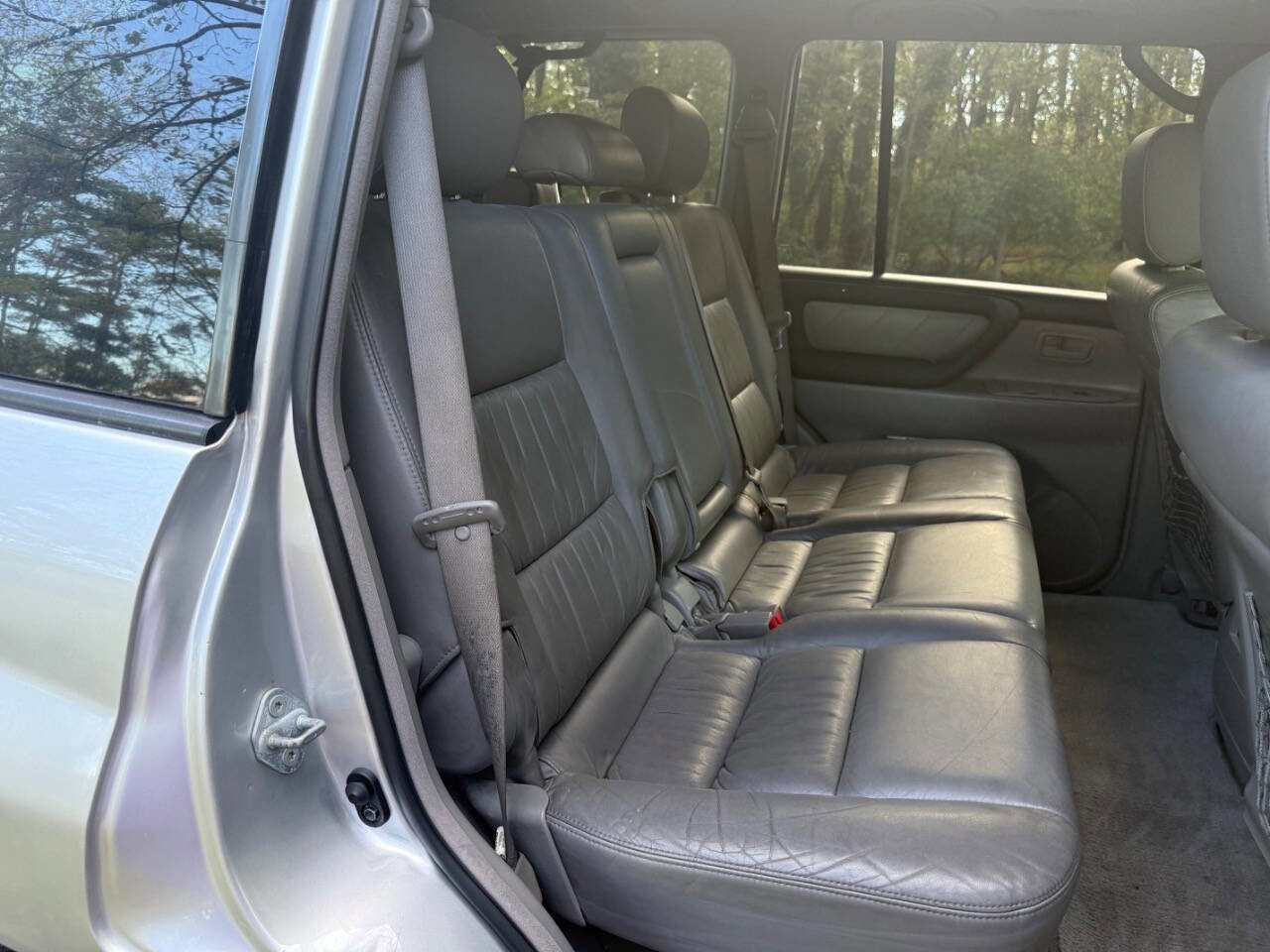 Used 2006 Toyota Land Cruiser image 48