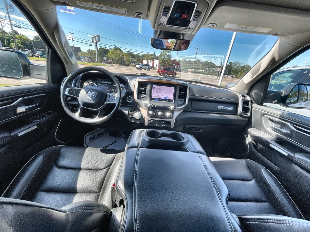 Used 2022 RAM 1500 Laramie AWD/4WD image 19