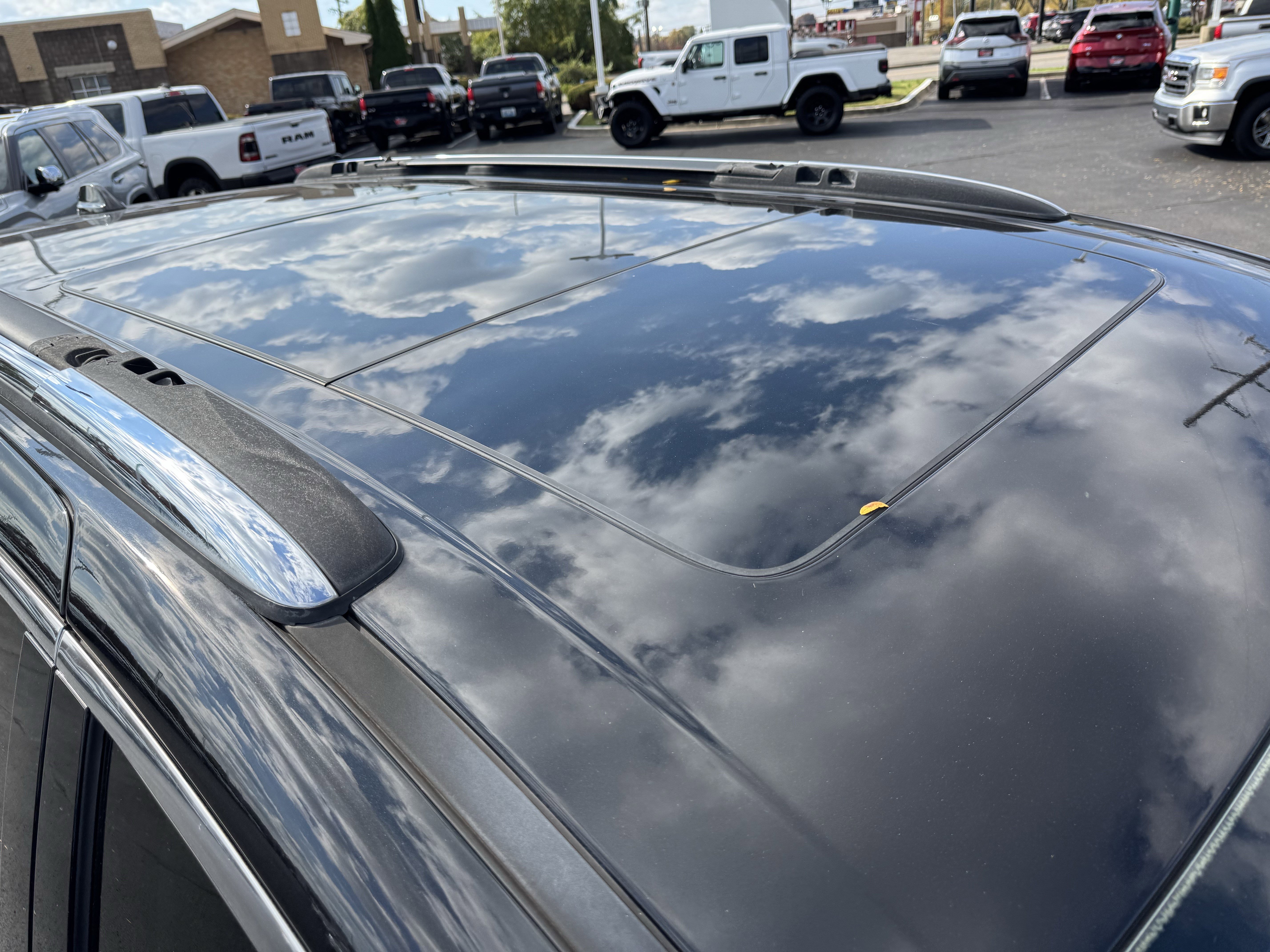 Used 2019 Chrysler Pacifica Limited image 18