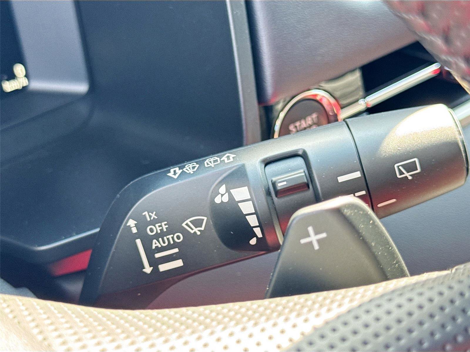 New 2026 Mitsubishi Outlander SE image 6