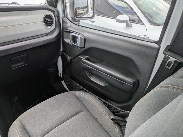 Used 2024 Jeep Wrangler Unlimited Sport AWD/4WD image 17