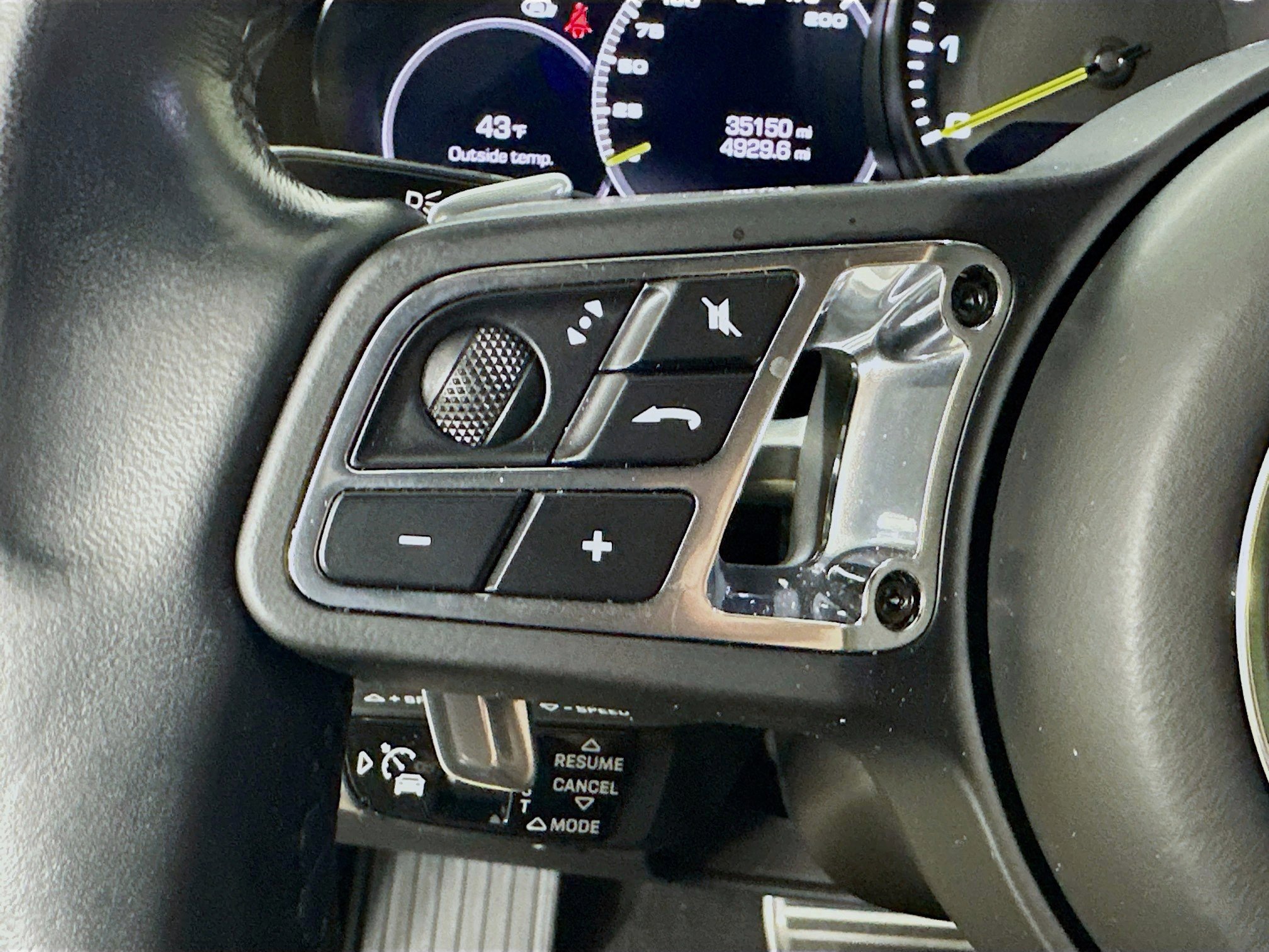 Used 2020 Porsche Cayenne Turbo S AWD/4WD image 12