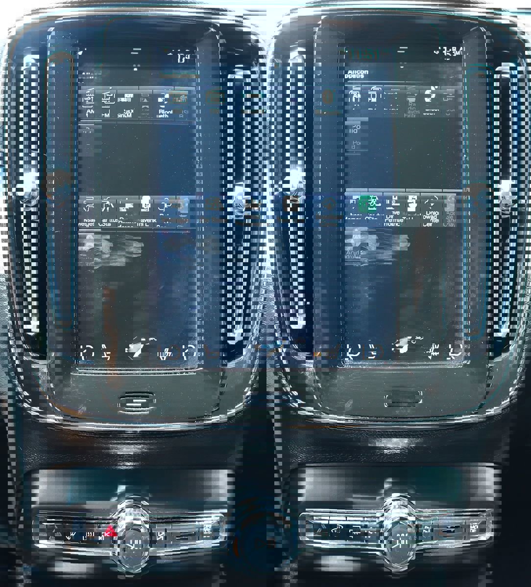 Used 2022 Volvo XC40 T4 Momentum image 39