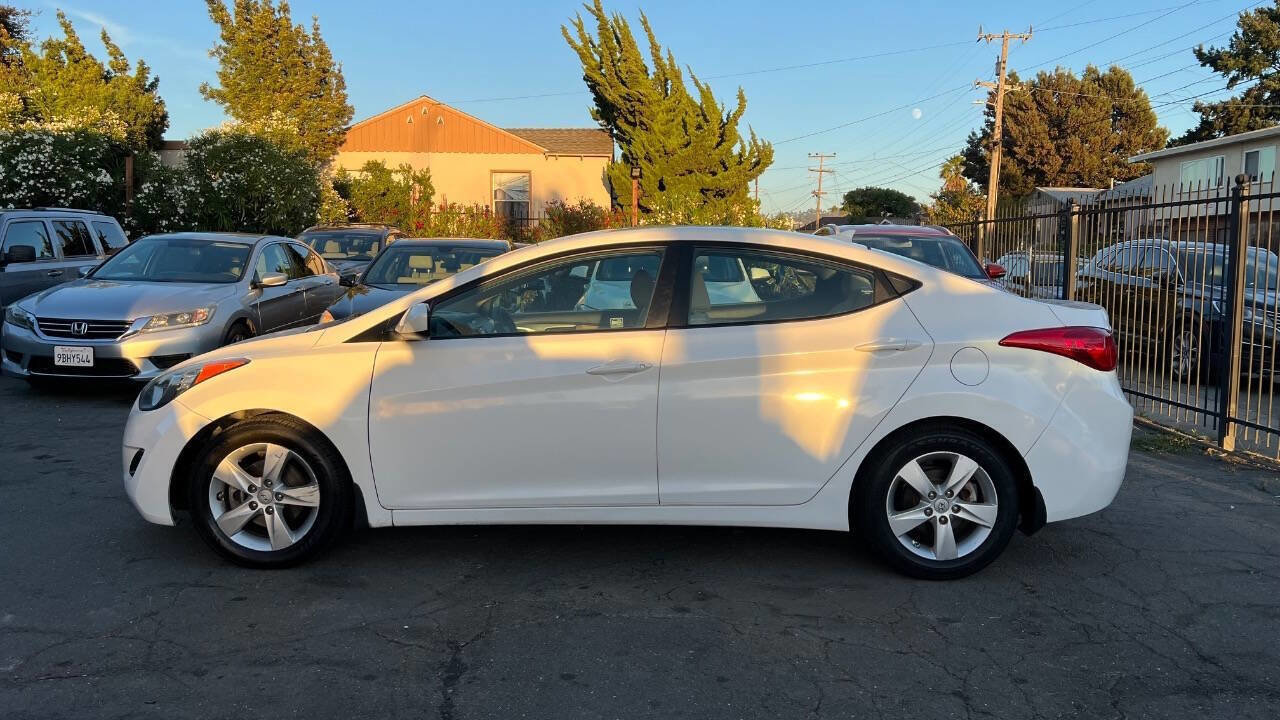 Used 2013 Hyundai Elantra GLS image 9