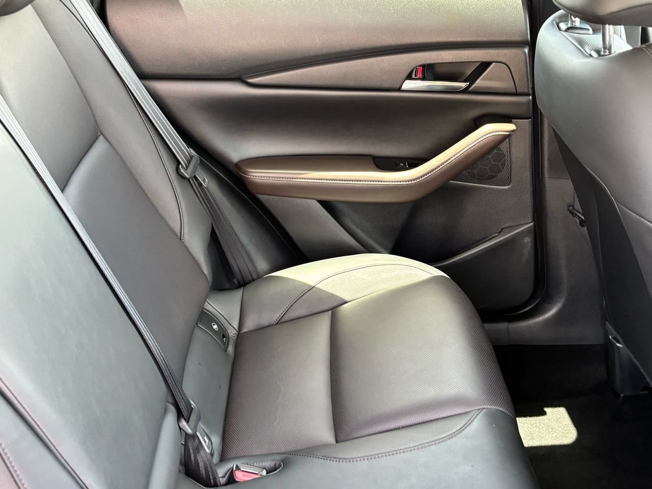 Used 2021 MAZDA CX-30 AWD 2.5 S w/ Premium Package image 11