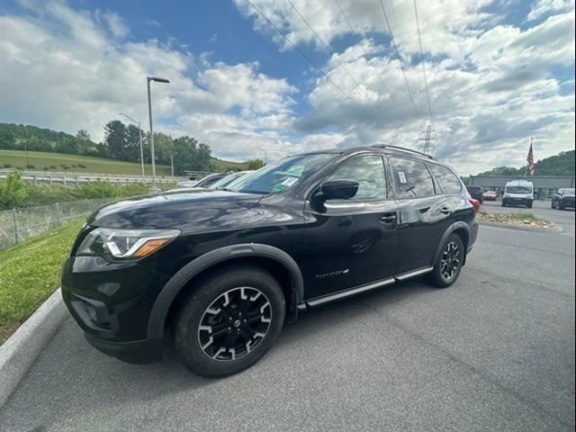 Used 2019 Nissan Pathfinder SL AWD/4WD image 2