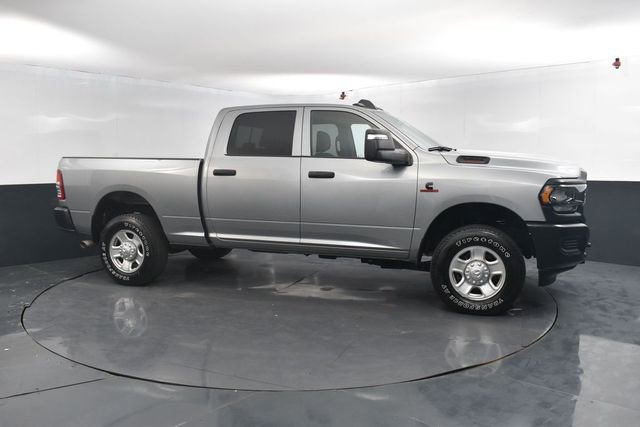 Used 2024 RAM 3500 Tradesman w/ Snow Chief Group AWD/4WD image 12