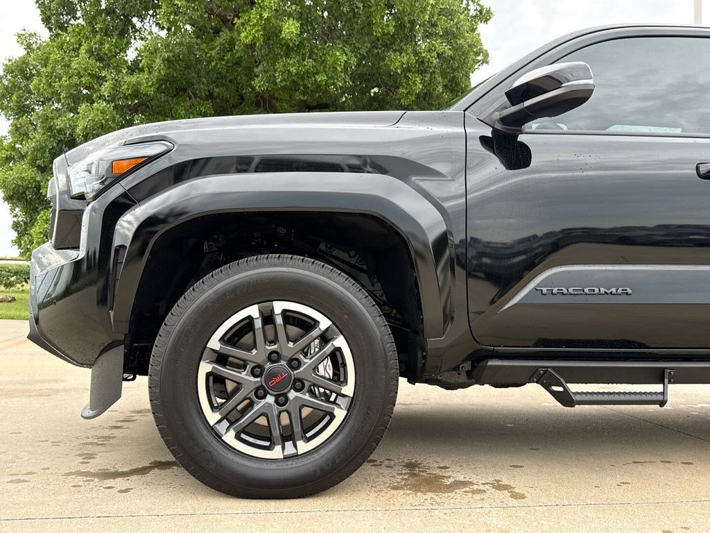 Used 2026 Toyota Tacoma TRD Sport w/ TRD Sport Upgrade Package RWD image 5