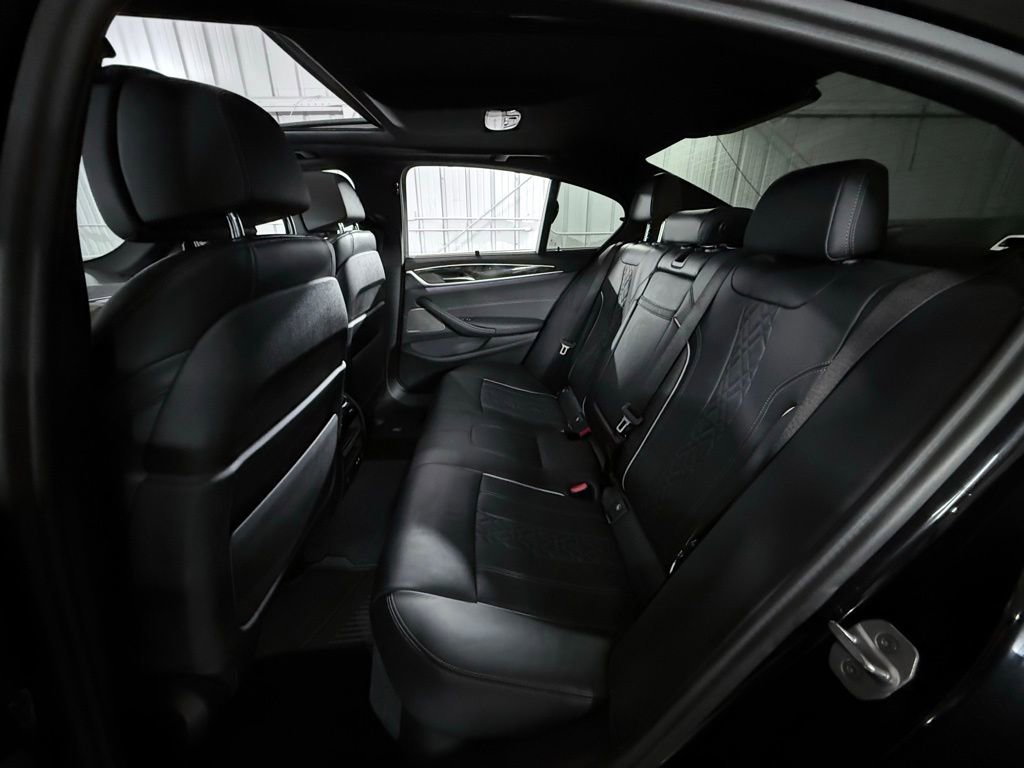 Used 2023 BMW M550i xDrive w/ Executive Package image 22