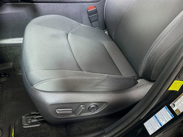 Used 2021 Toyota Venza LE image 18