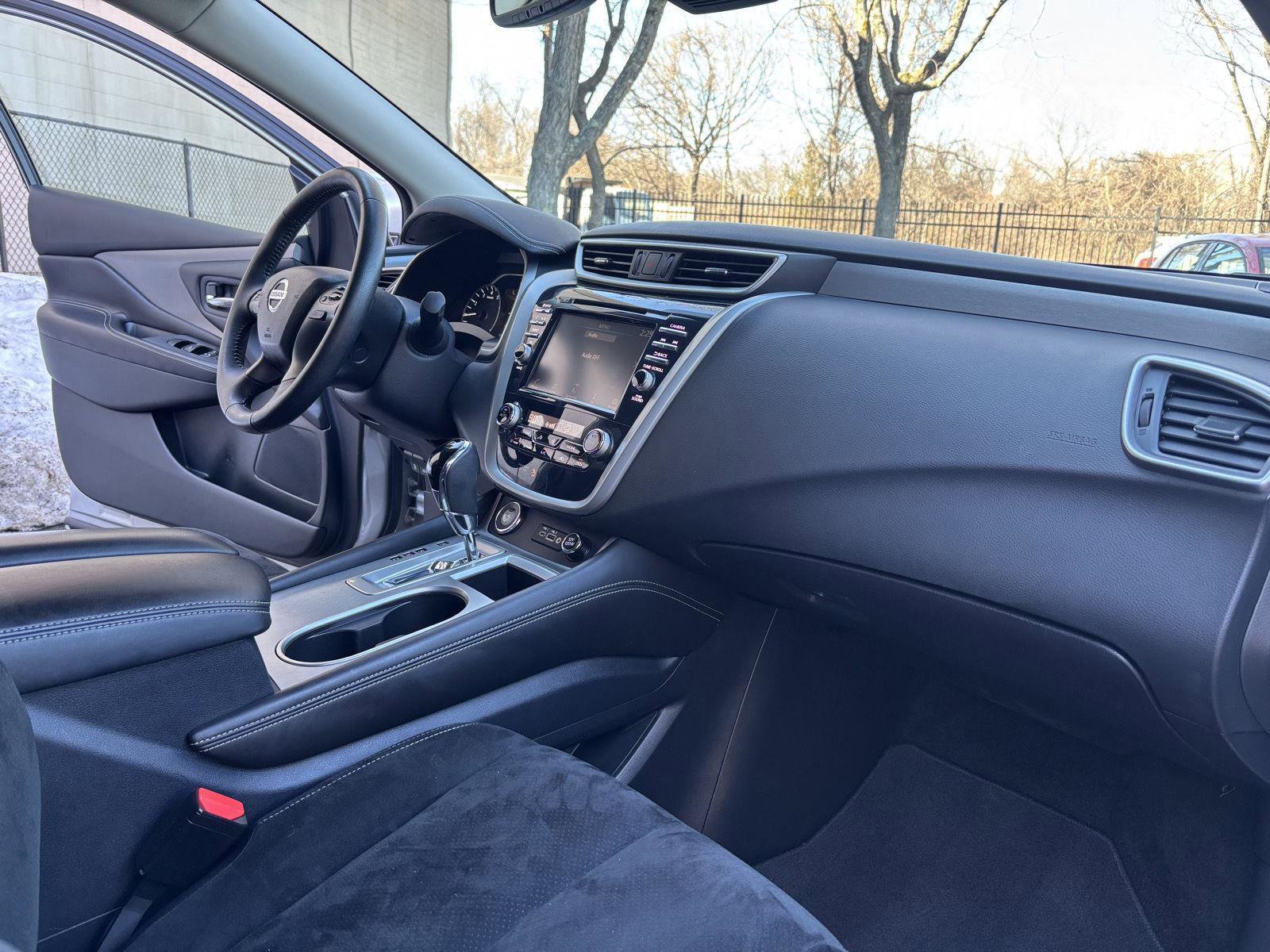 Used 2020 Nissan Murano SV AWD/4WD image 10