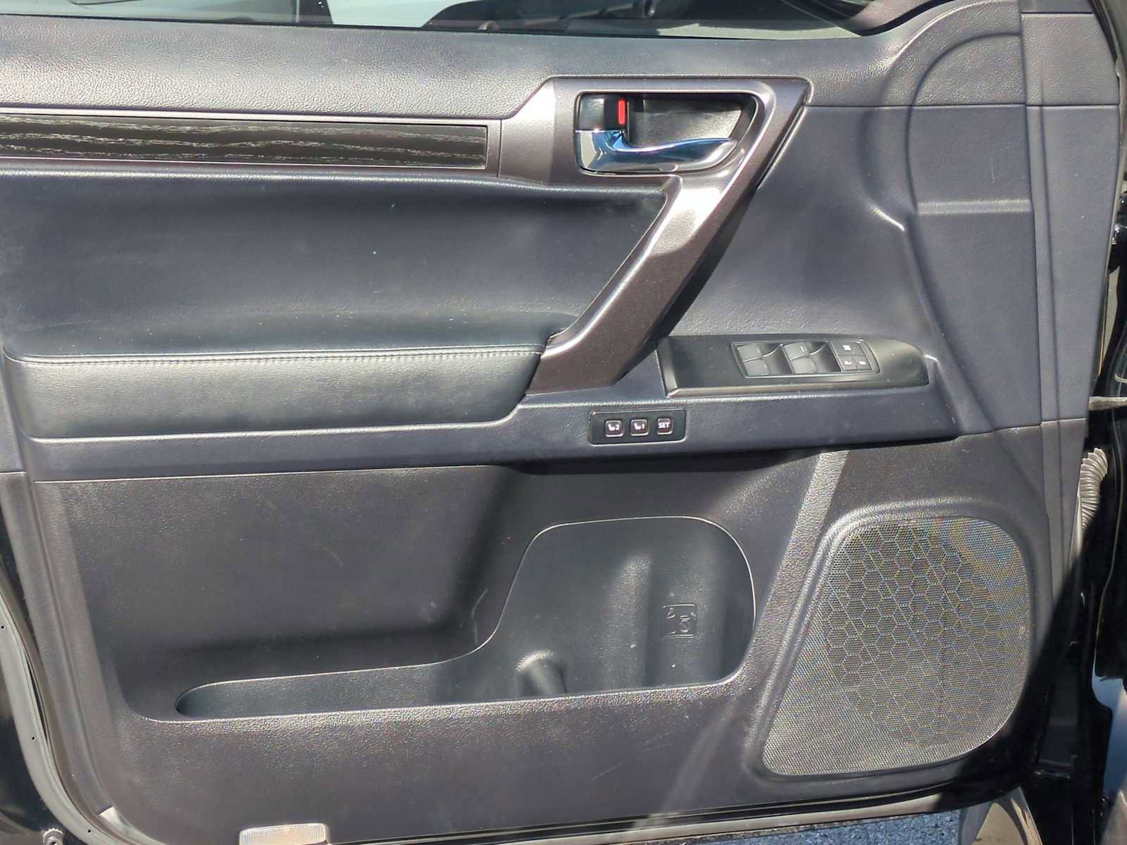 Used 2022 Lexus GX 460 image 23