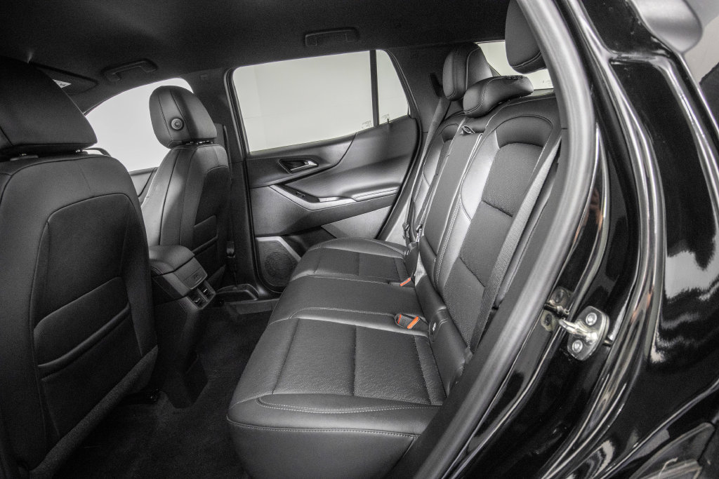 Used 2026 Chevrolet Equinox LT w/ Convenience Package II FWD image 12