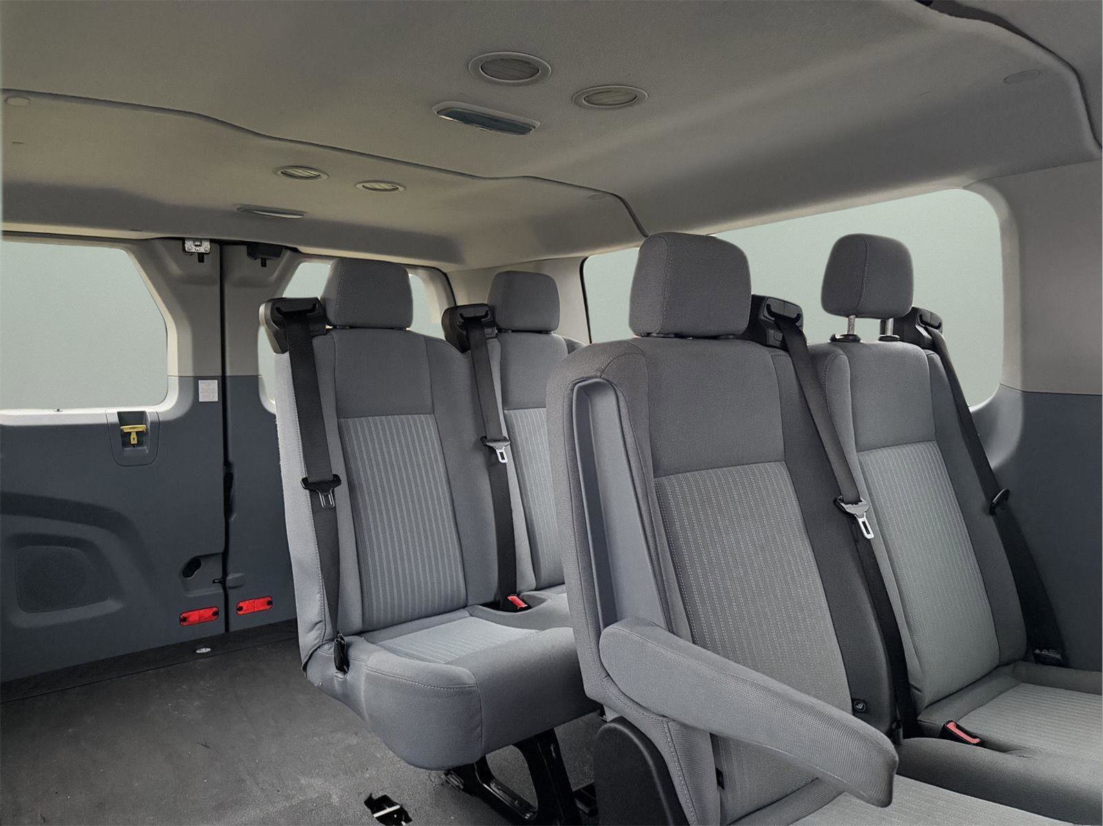 Used 2015 Ford Transit 350 XLT image 25