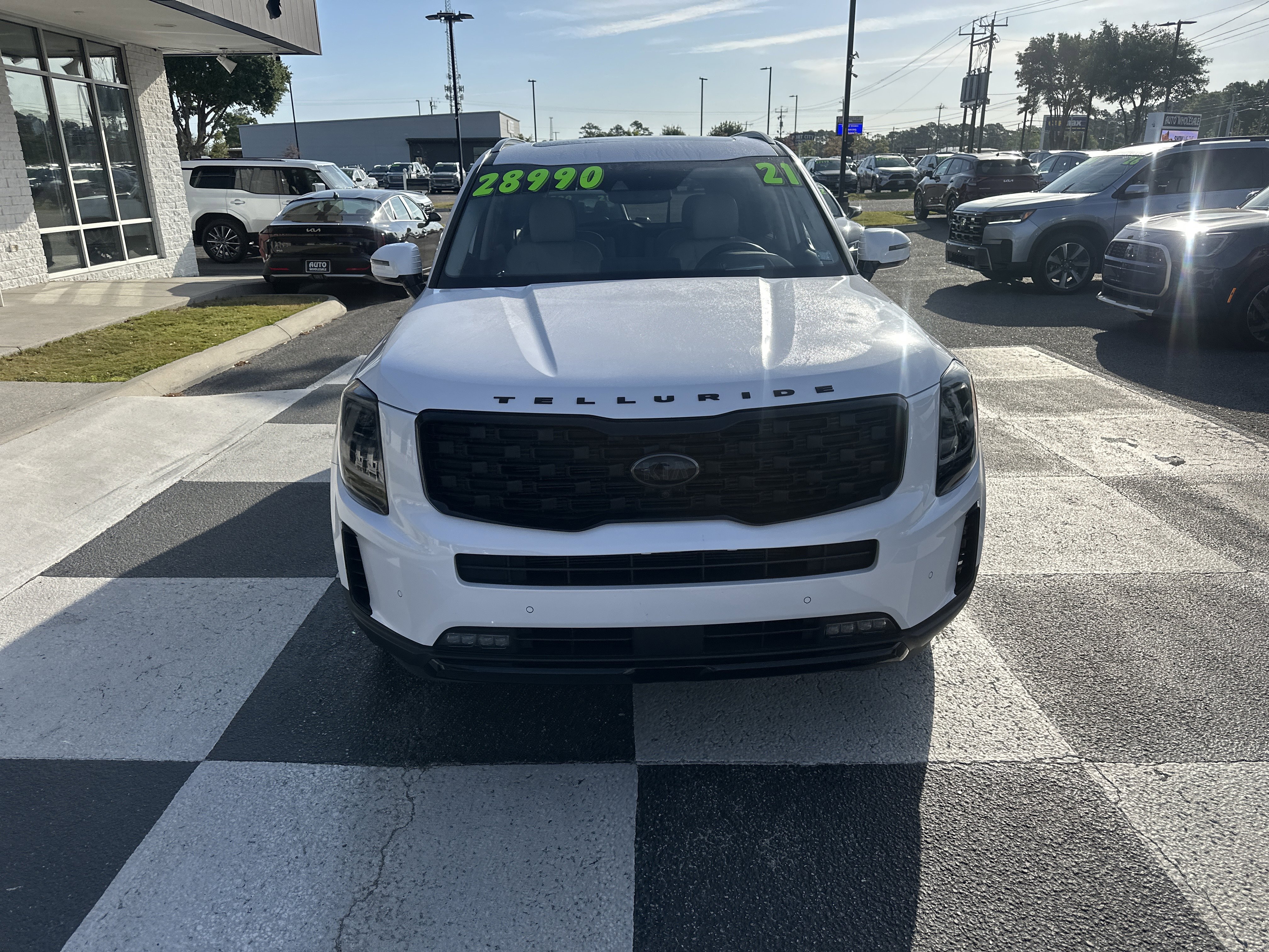 Used 2021 Kia Telluride SX w/ SX Prestige Package AWD/4WD image 2
