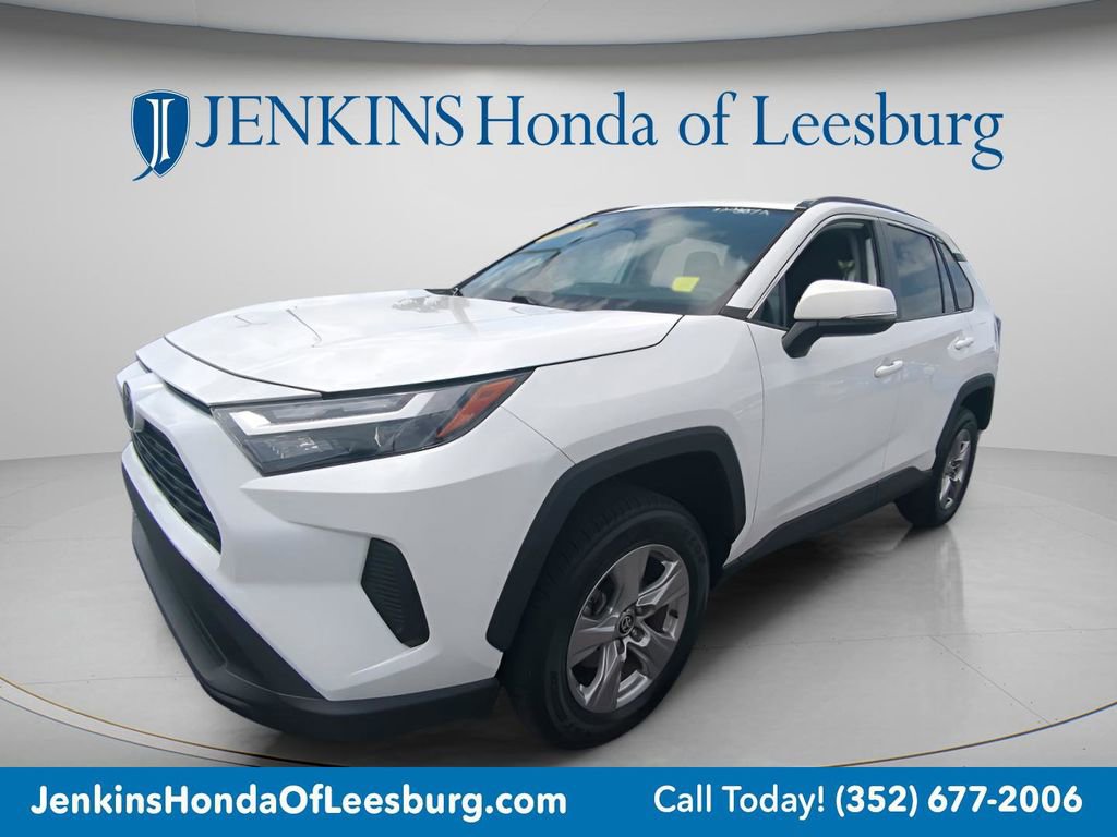 Used 2023 Toyota RAV4 XLE w/ Convenience Package image 7