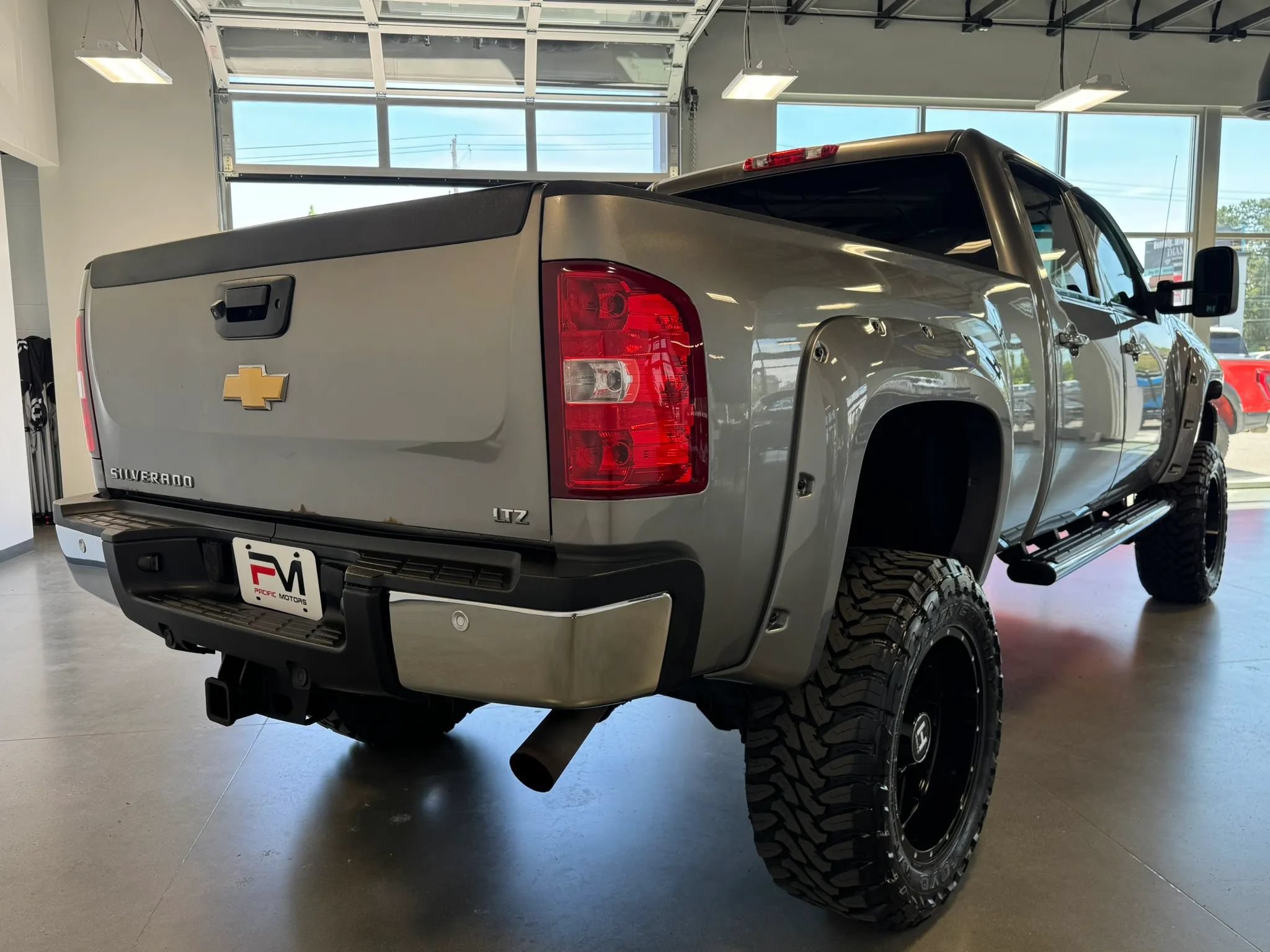 Used 2013 Chevrolet Silverado 2500 LTZ AWD/4WD image 8