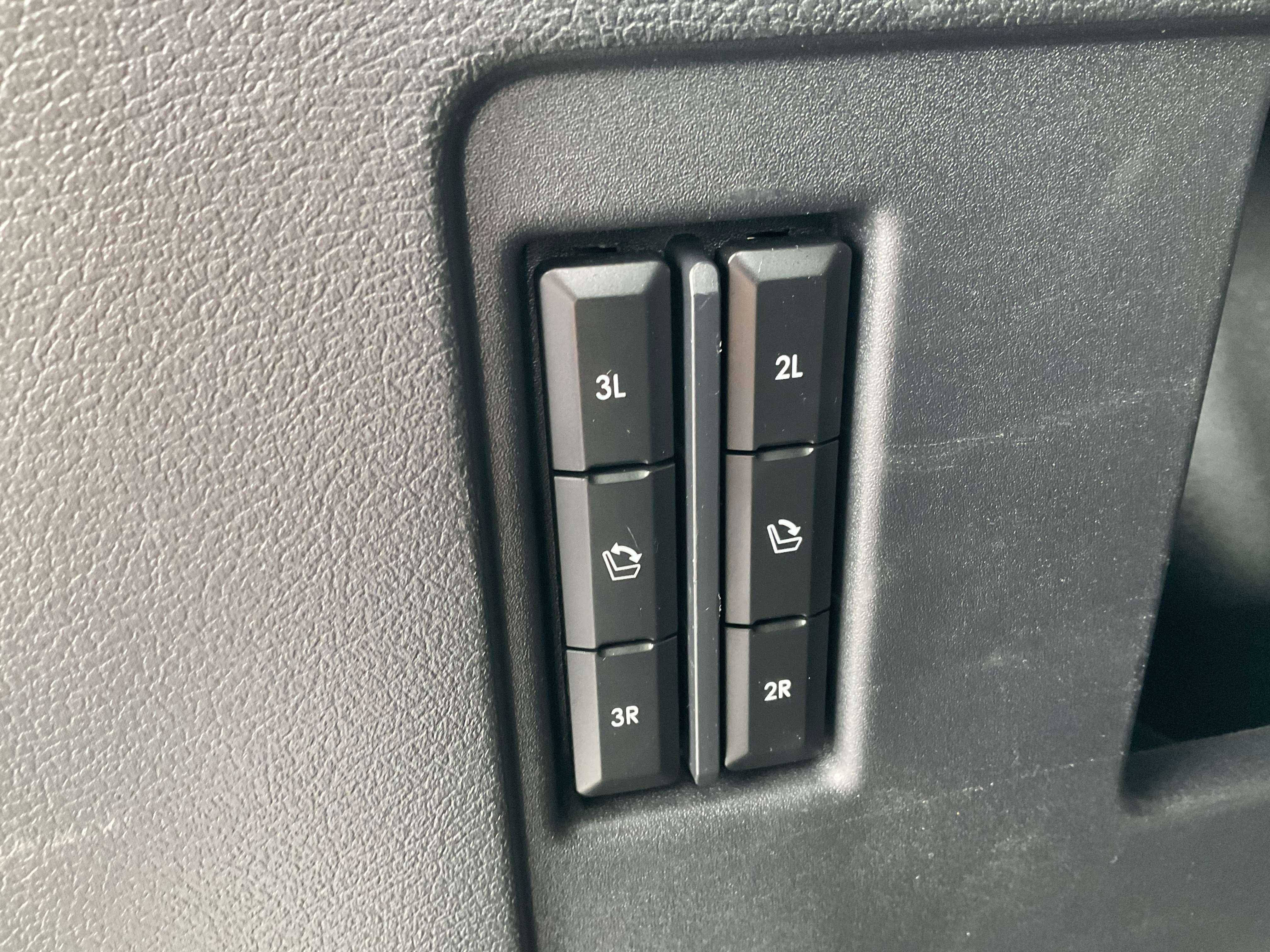 Used 2024 Lincoln Navigator L 4WD image 49