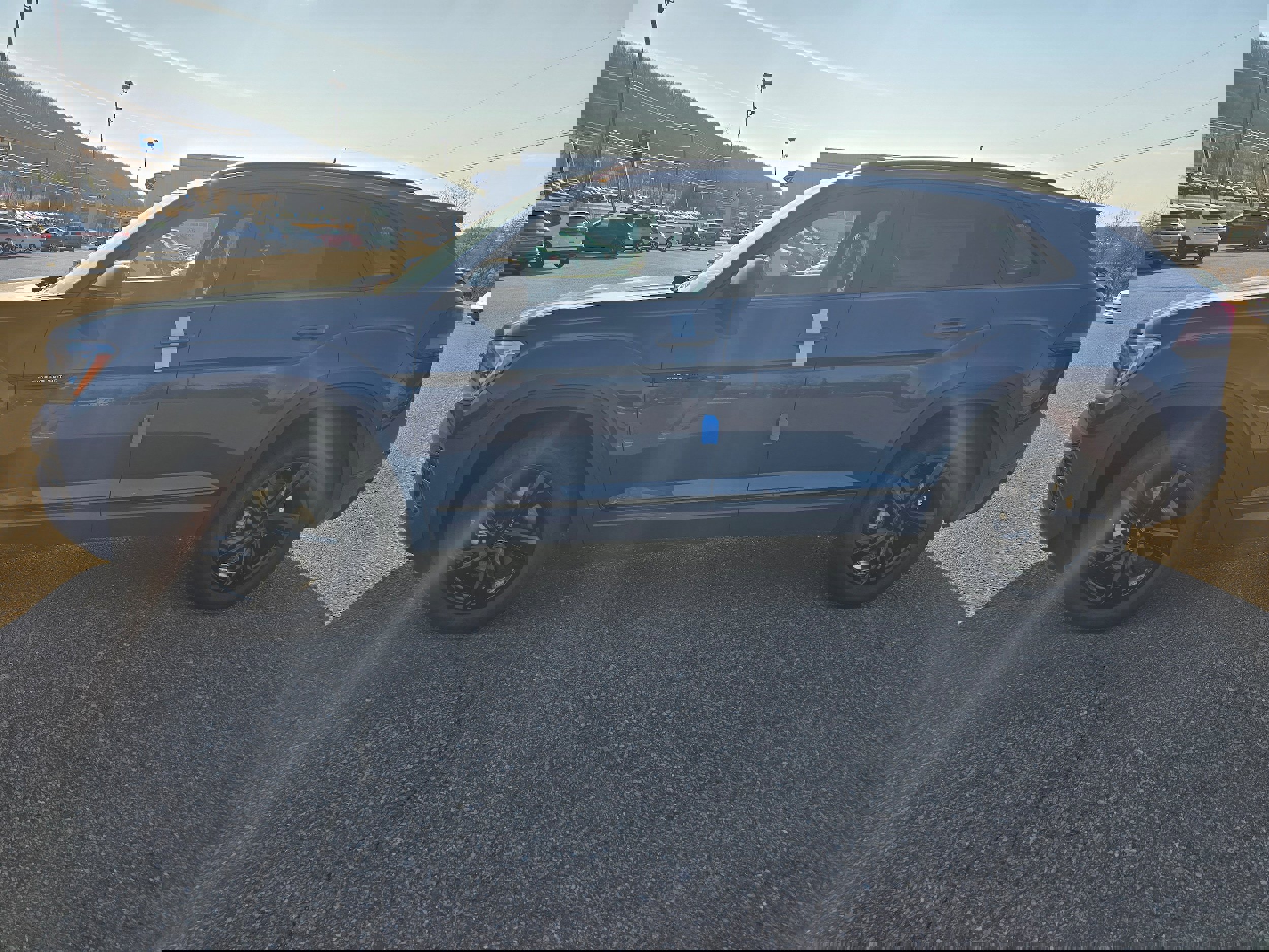 New 2025 Volkswagen Atlas Cross Sport SEL R-Line image 4