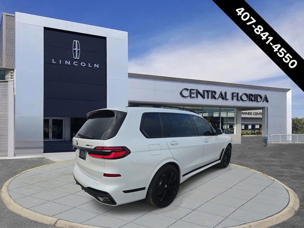 Used 2025 BMW X7 xDrive40i w/ M Sport Package AWD/4WD image 2