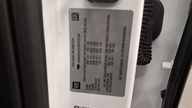 Used 2024 Chevrolet Suburban RST w/ Luxury Package image 41