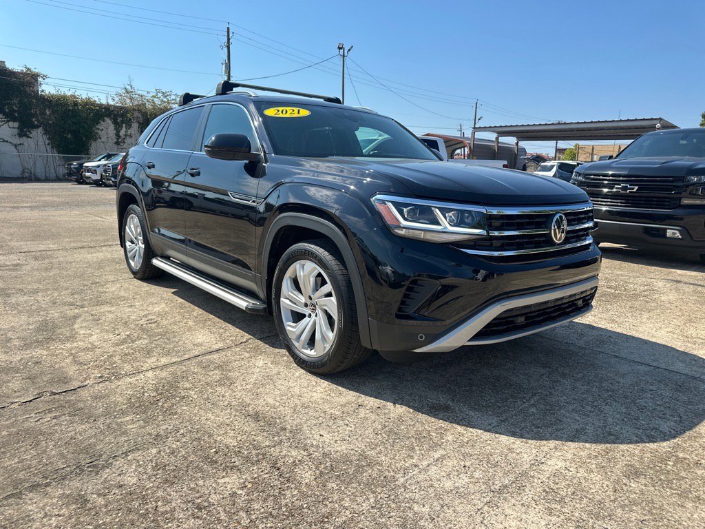 Used 2021 Volkswagen Atlas Cross Sport SEL image 2