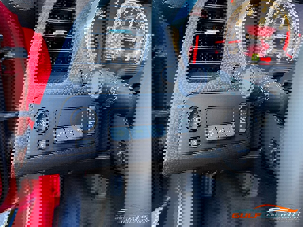 Used 2015 Chevrolet Corvette Z06 w/ 3LZ Preferred Equipment Group image 27