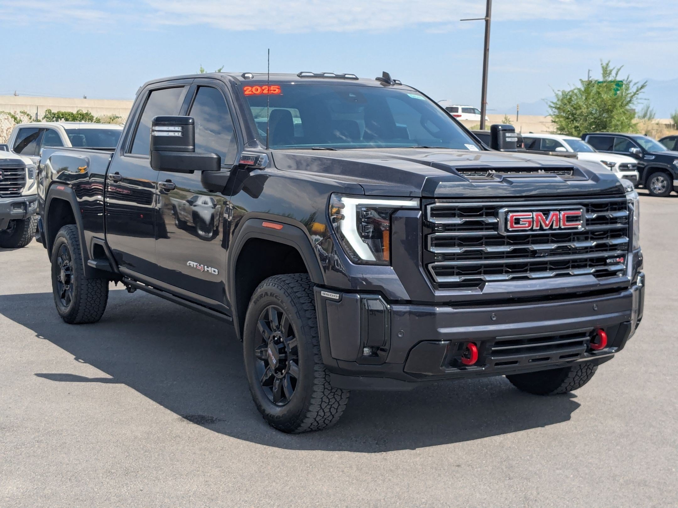 Used 2025 GMC Sierra 3500 AT4 w/ AT4 Premium Plus Package AWD/4WD image 8