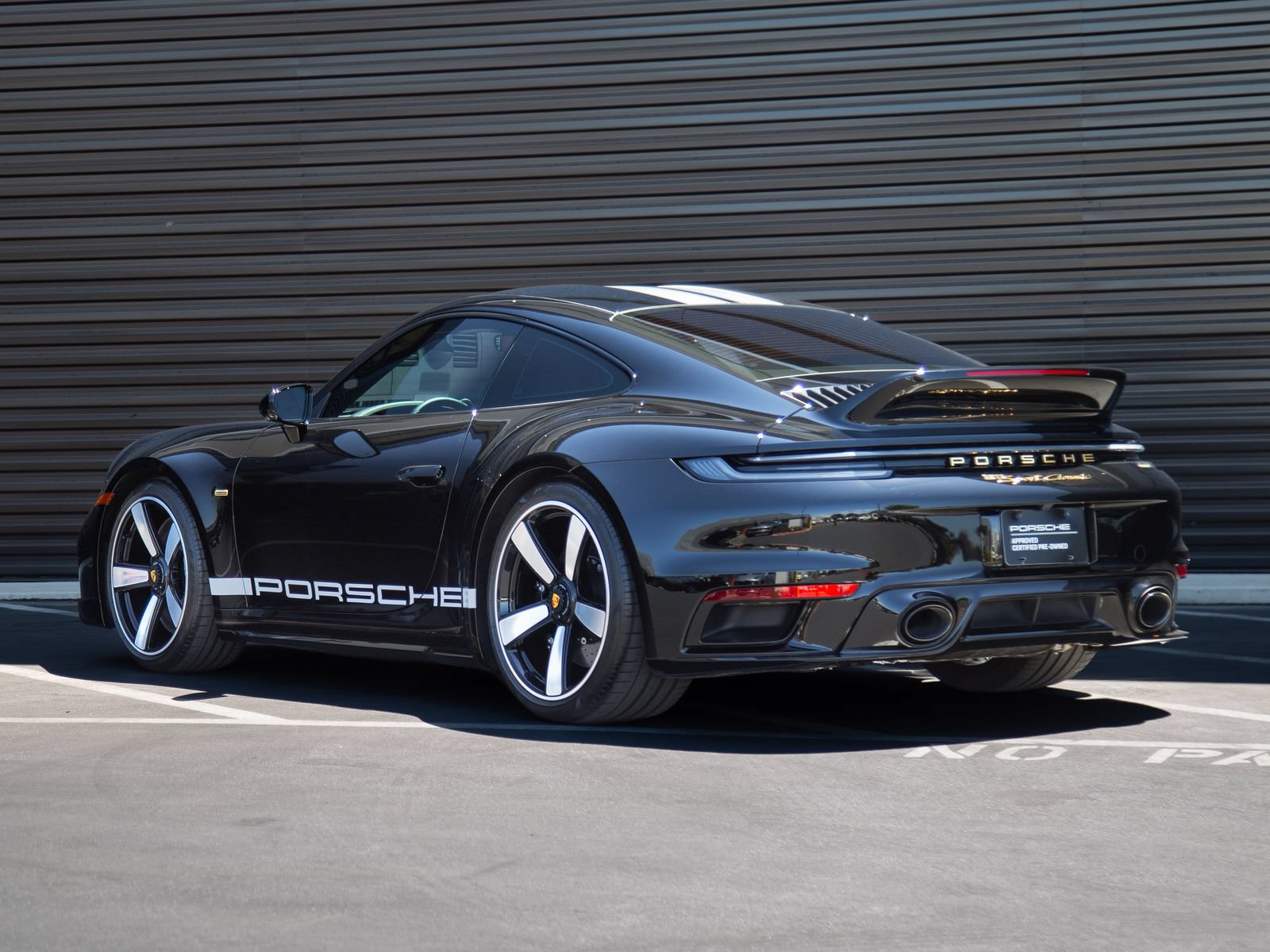 Certified 2023 Porsche 911 Sport Classic RWD image 3