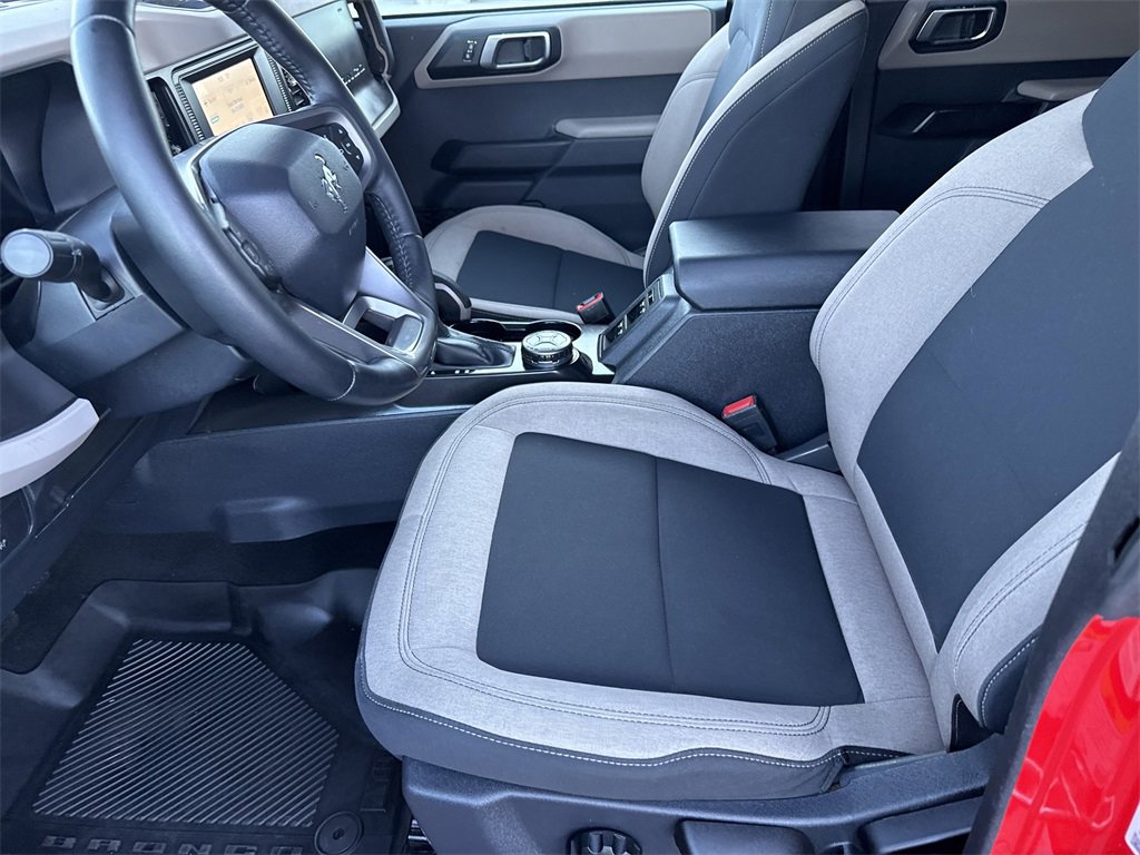 Used 2021 Ford Bronco Big Bend w/ Sasquatch Package image 9