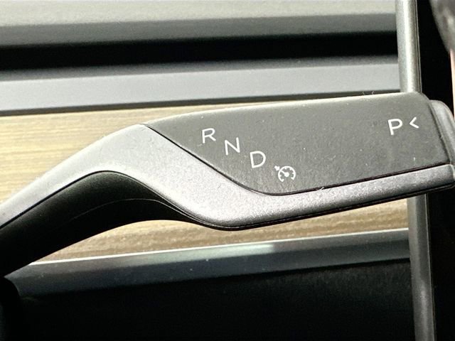 Used 2022 Tesla Model Y Long Range image 19